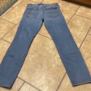 American Eagle Outfitters Size 6 Short Jeans